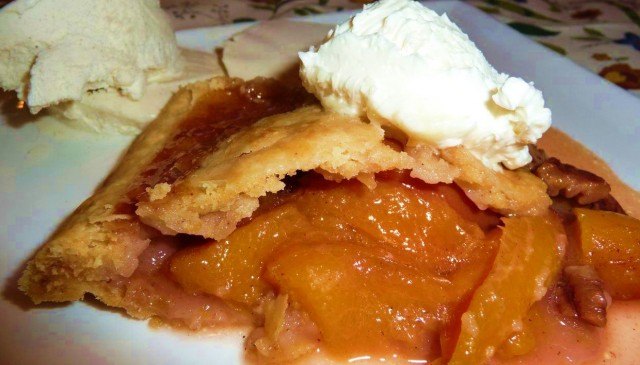 Perfect_Peach___Amaretto_Pie