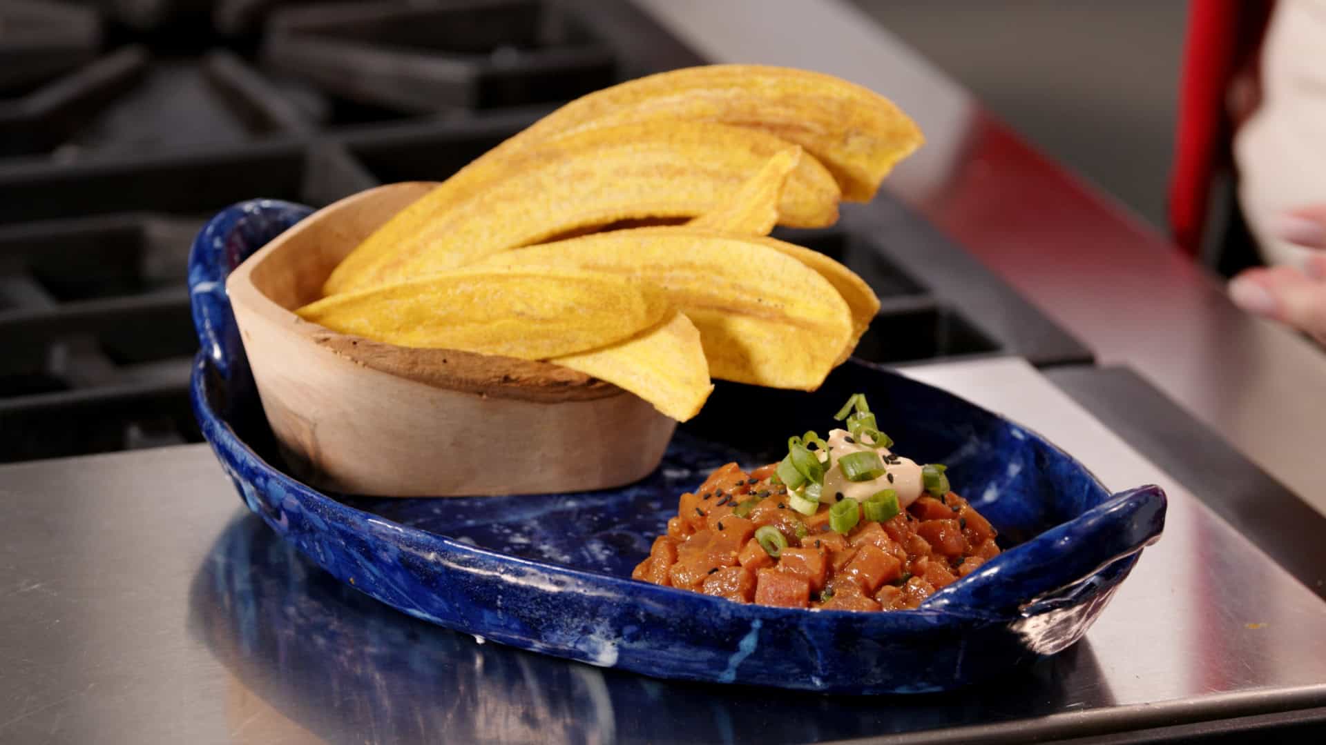 S10E6 – Goya Tuna Tartare with Aji Crema and Plantain Strips