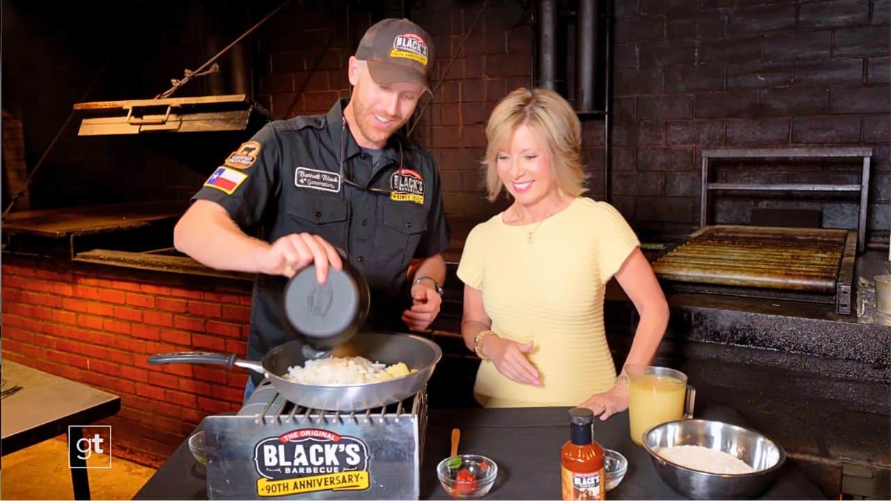 S10E12 – DIY: Texas Barbecue Paella from Black’s Barbecue